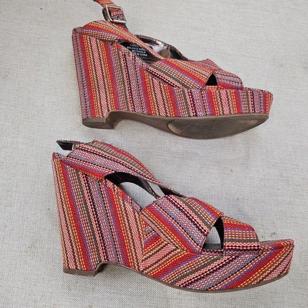 Crown Vintage Wedge Sandals Womens 10 Multicolor Striped Boho Platform Strappy